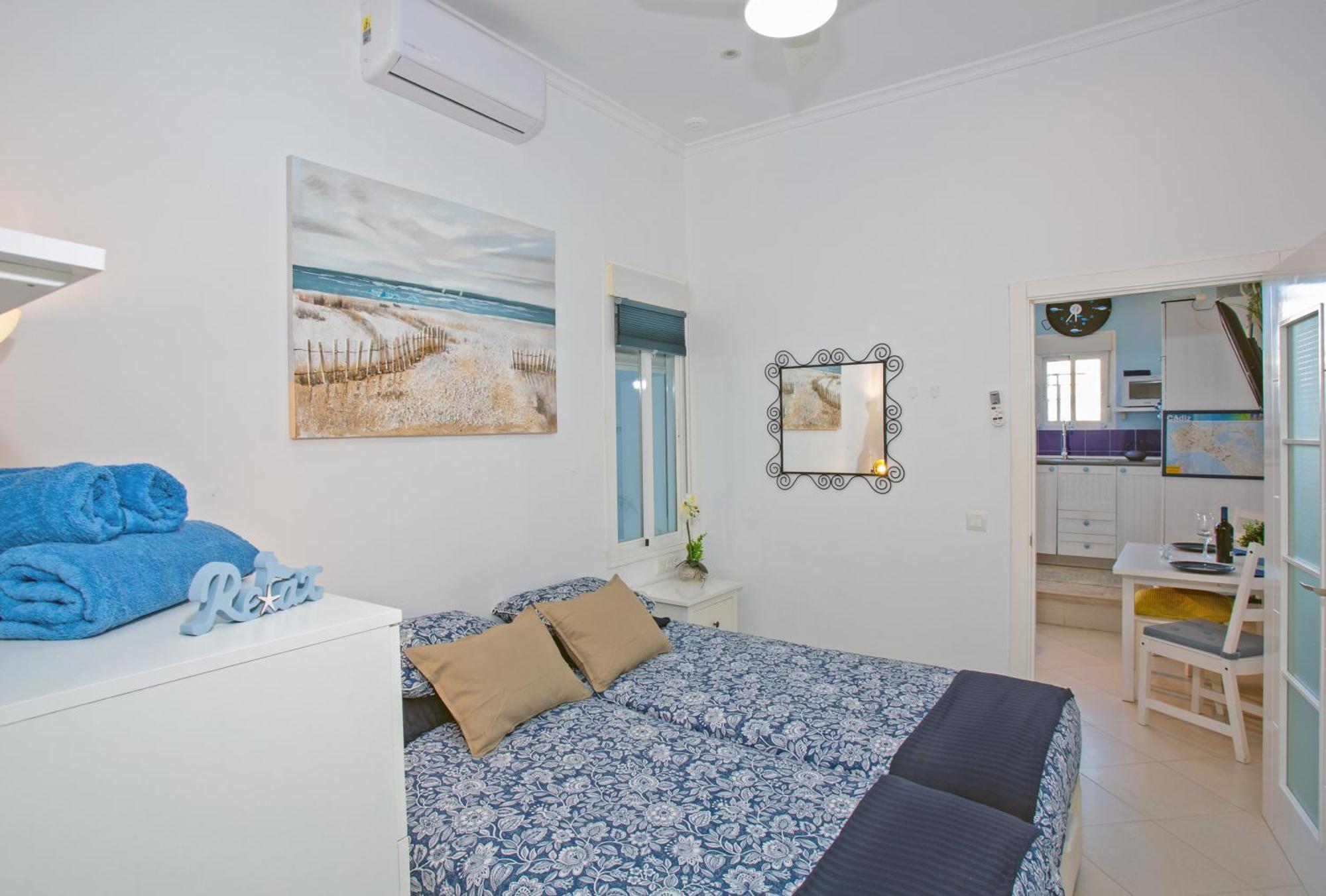 Cadizz- El Faro Del Manteca Apartment Екстериор снимка